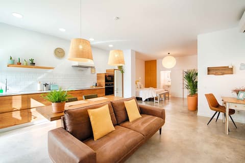 Loft with private heated pool and parking.