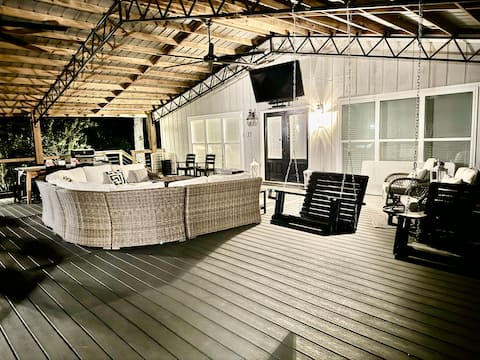 Beautiful Lake rental in Jan. for 2 nights or more