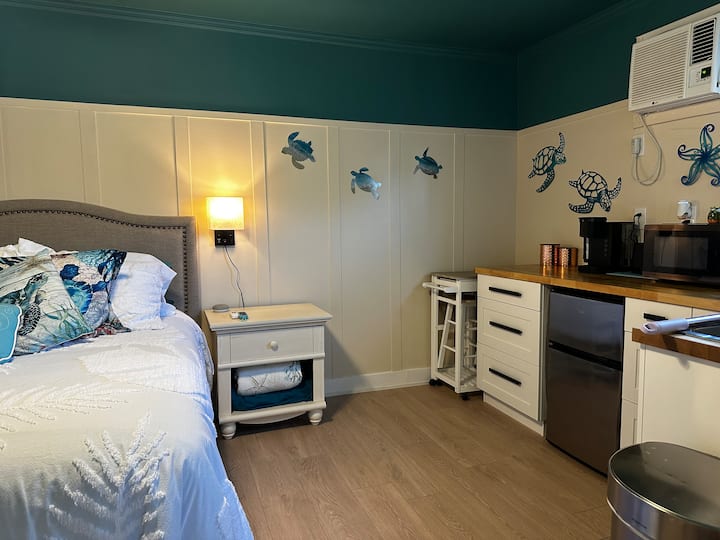 Private Bungalow With Pool/55” Tv - Jacksonville, FL