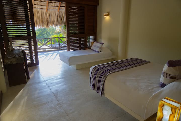 Manželská posteľ a jednolôžko