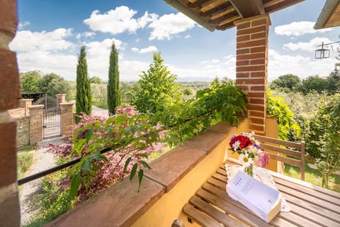 Annuncio Airbnb popolare: Agriturismo Il Capoverso Lavanda, 2nd floor, 2 people a Monte San Savino