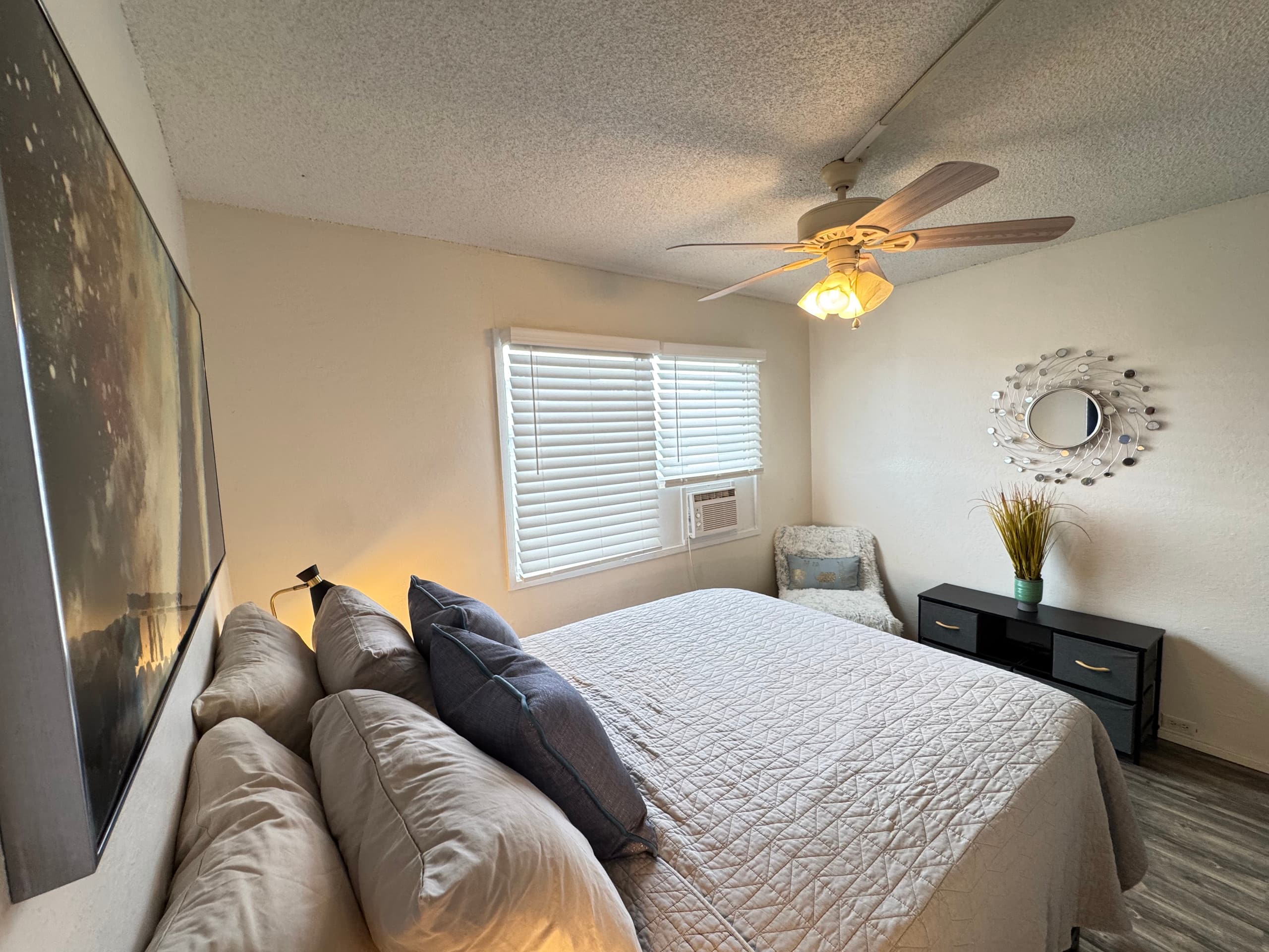 Condo in Kailua-Kona · ★4.83 · 1 bedroom · 2 beds · 1 private bath - Image 18