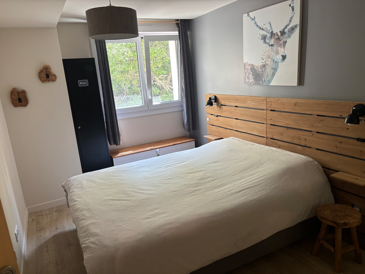 Posteľ 160 cm x 200 cm 