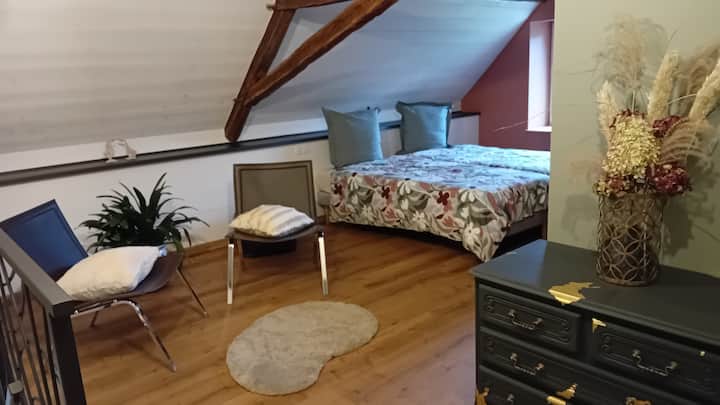  chambre 3 sous les combles avec 2 lits séparés 90x200 chacun