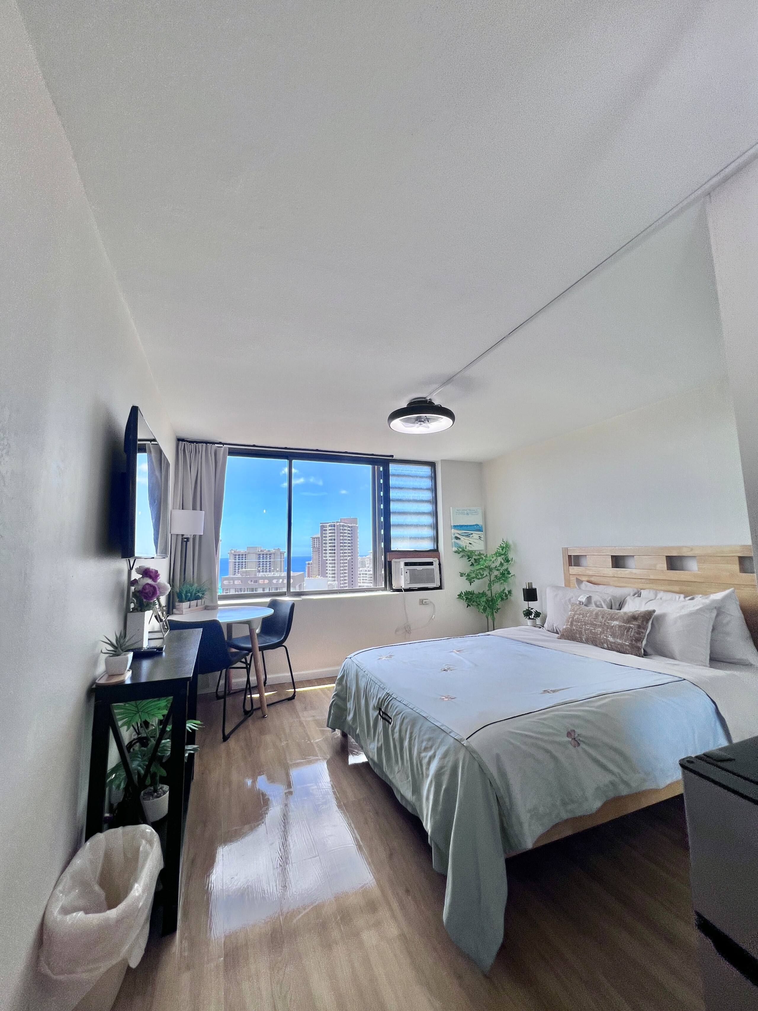 Condo in Honolulu · ★4.61 · Studio · 1 bed · 1 bath - Image 1