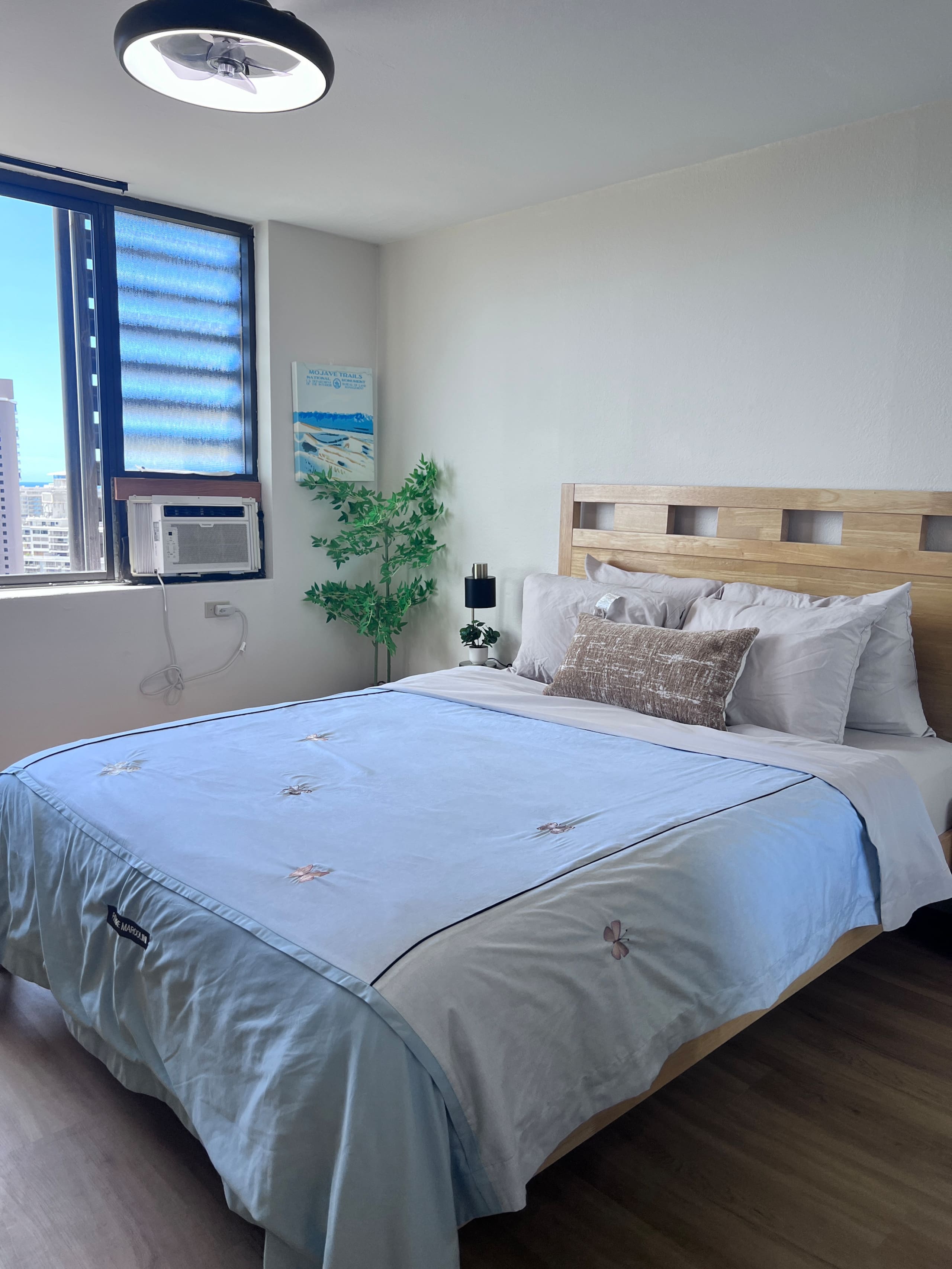 Condo in Honolulu · ★4.61 · Studio · 1 bed · 1 bath - Image 13