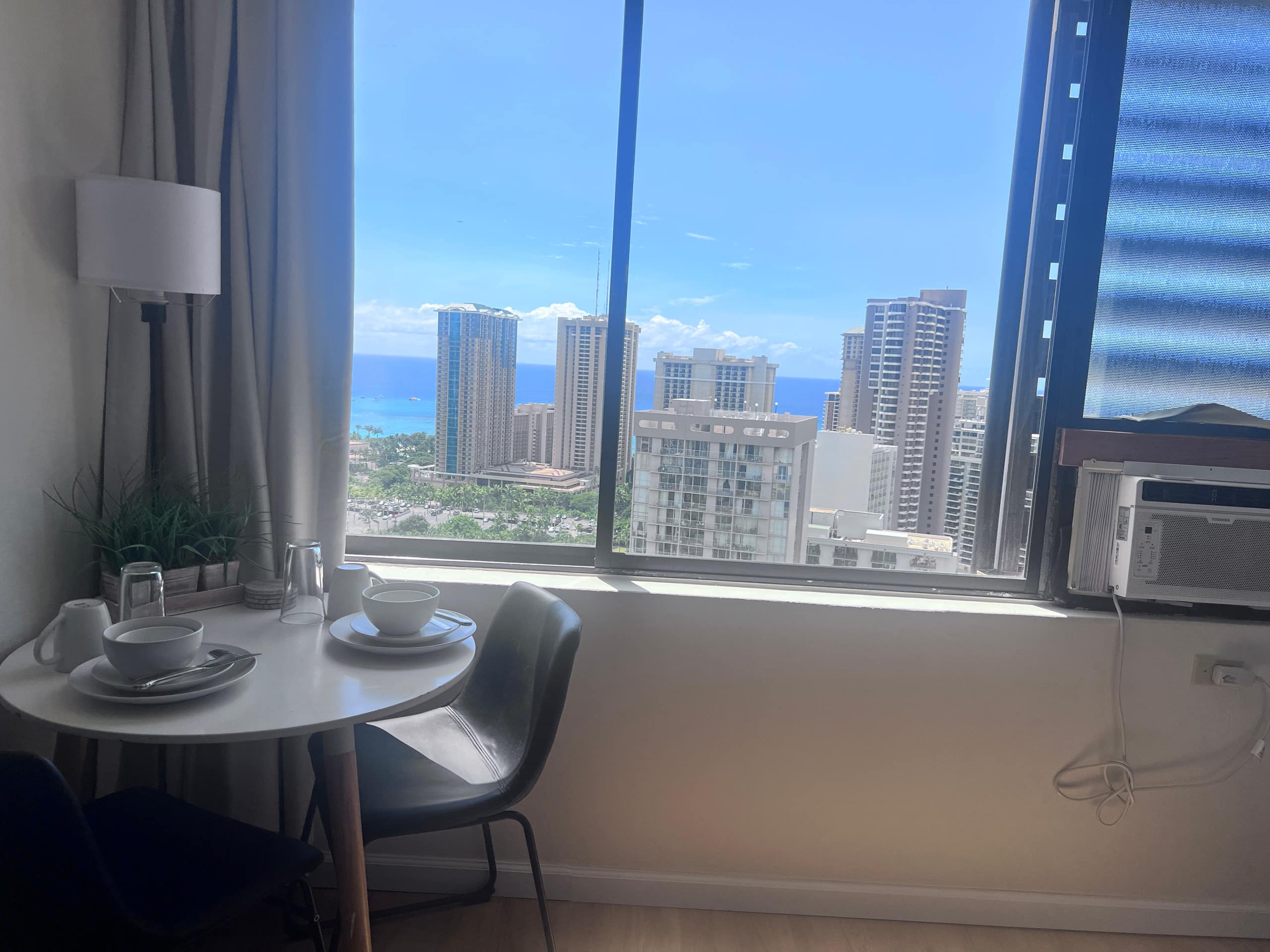 Condo in Honolulu · ★4.61 · Studio · 1 bed · 1 bath - Image 8