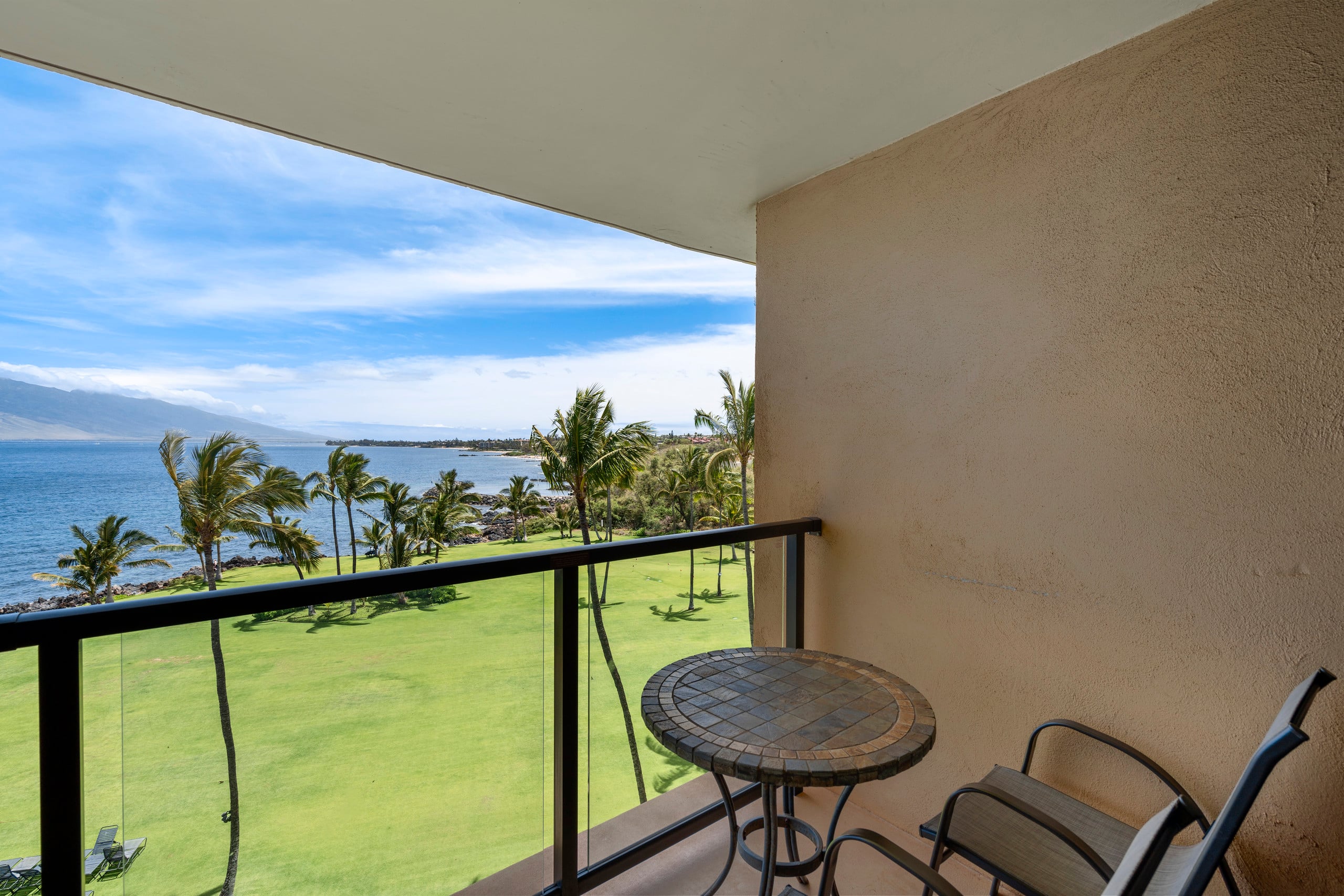 Condo in Kihei · ★4.73 · 1 bedroom · 2 beds · 1 bath - Image 6