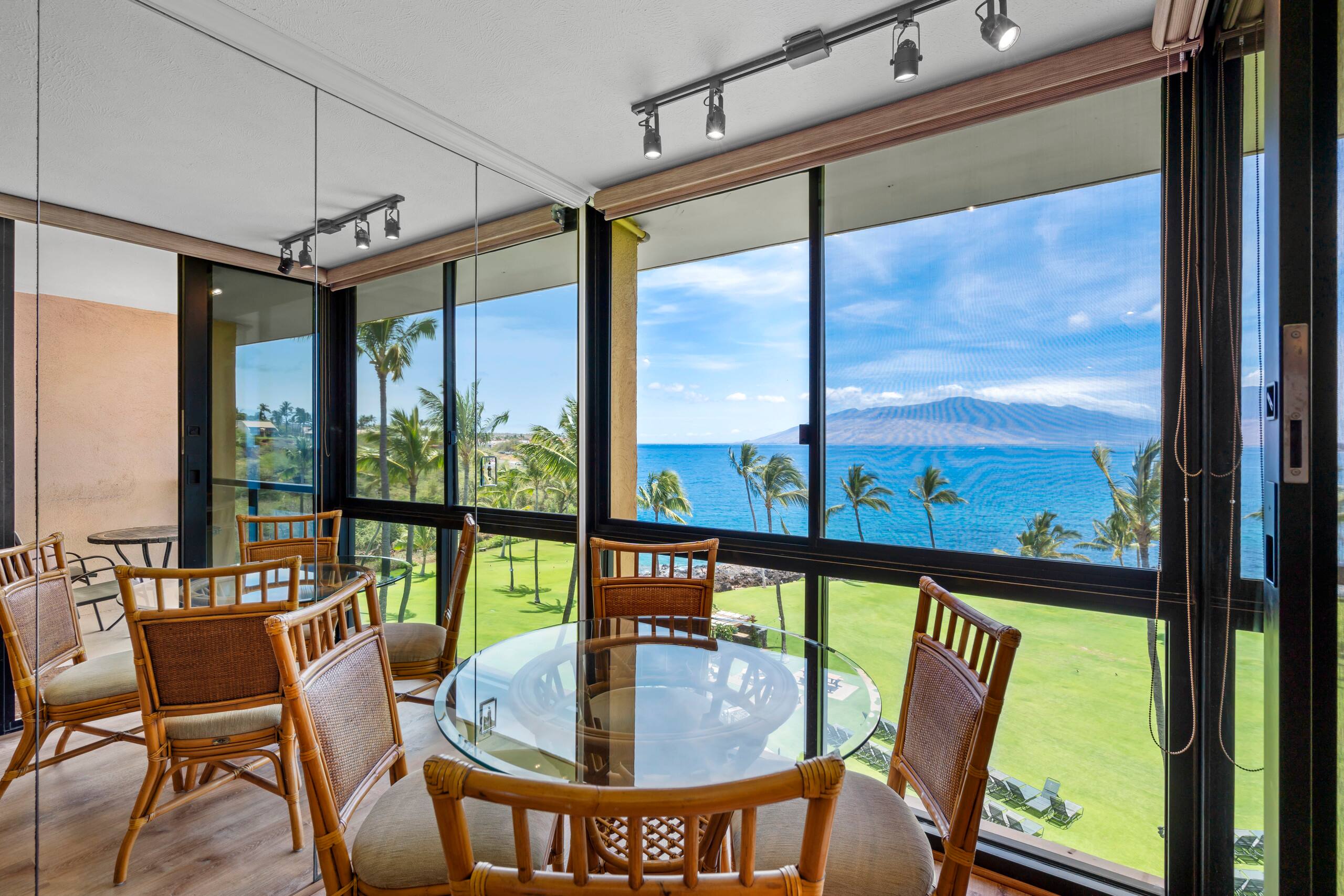 Condo in Kihei · ★4.73 · 1 bedroom · 2 beds · 1 bath - Image 11