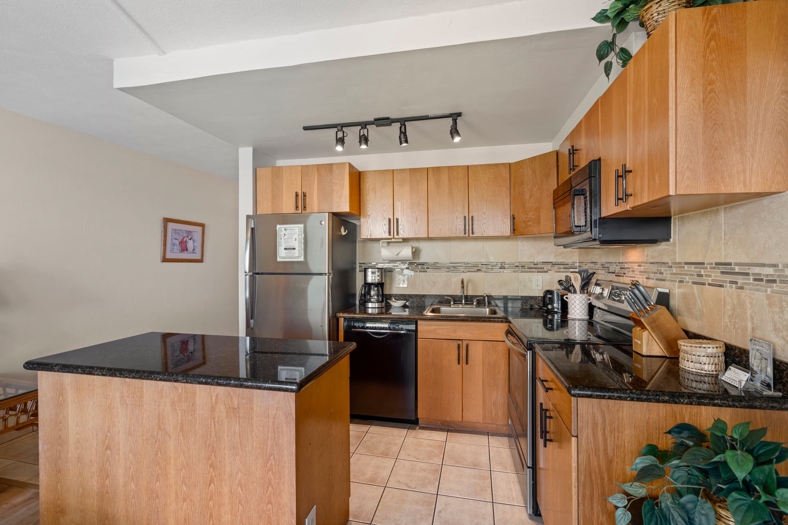 Condo in Kihei · ★4.73 · 1 bedroom · 2 beds · 1 bath - Image 3