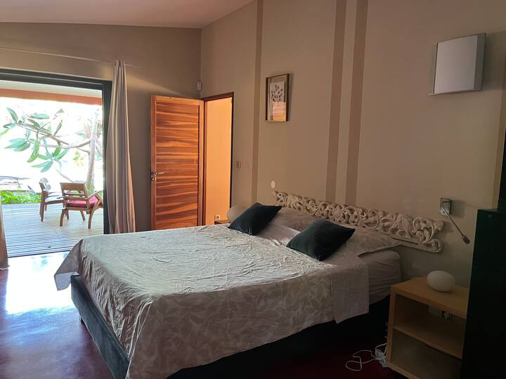 საძინებელი 1