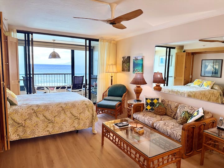 Junior Suite Oceanfront #302 - Kaanapali, HI