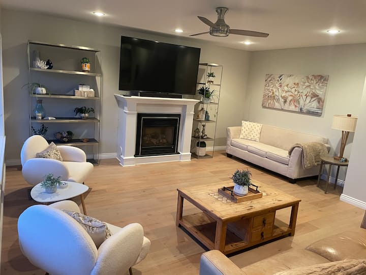 Ocean View 2 Bedroom Home + Office/den - 나나이모