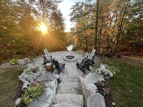 Whippoorwill Valley Cabin quiet waterfront cabin