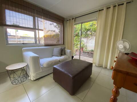 Private Garden Cottage. Modern and comfortable.