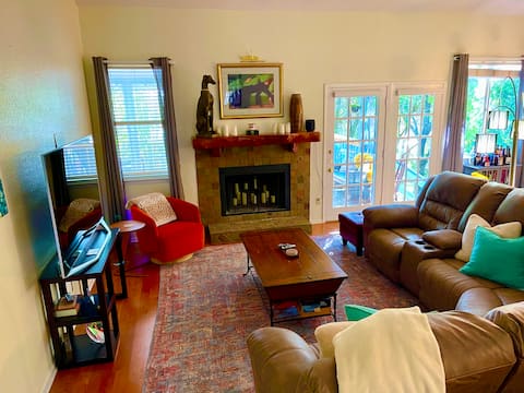Popular Airbnb listing: Private Home in W.Austin - Cuernavaca area in Davenport Lake Austin