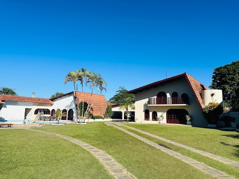 Beautiful farm!!! Accommodates 20 people