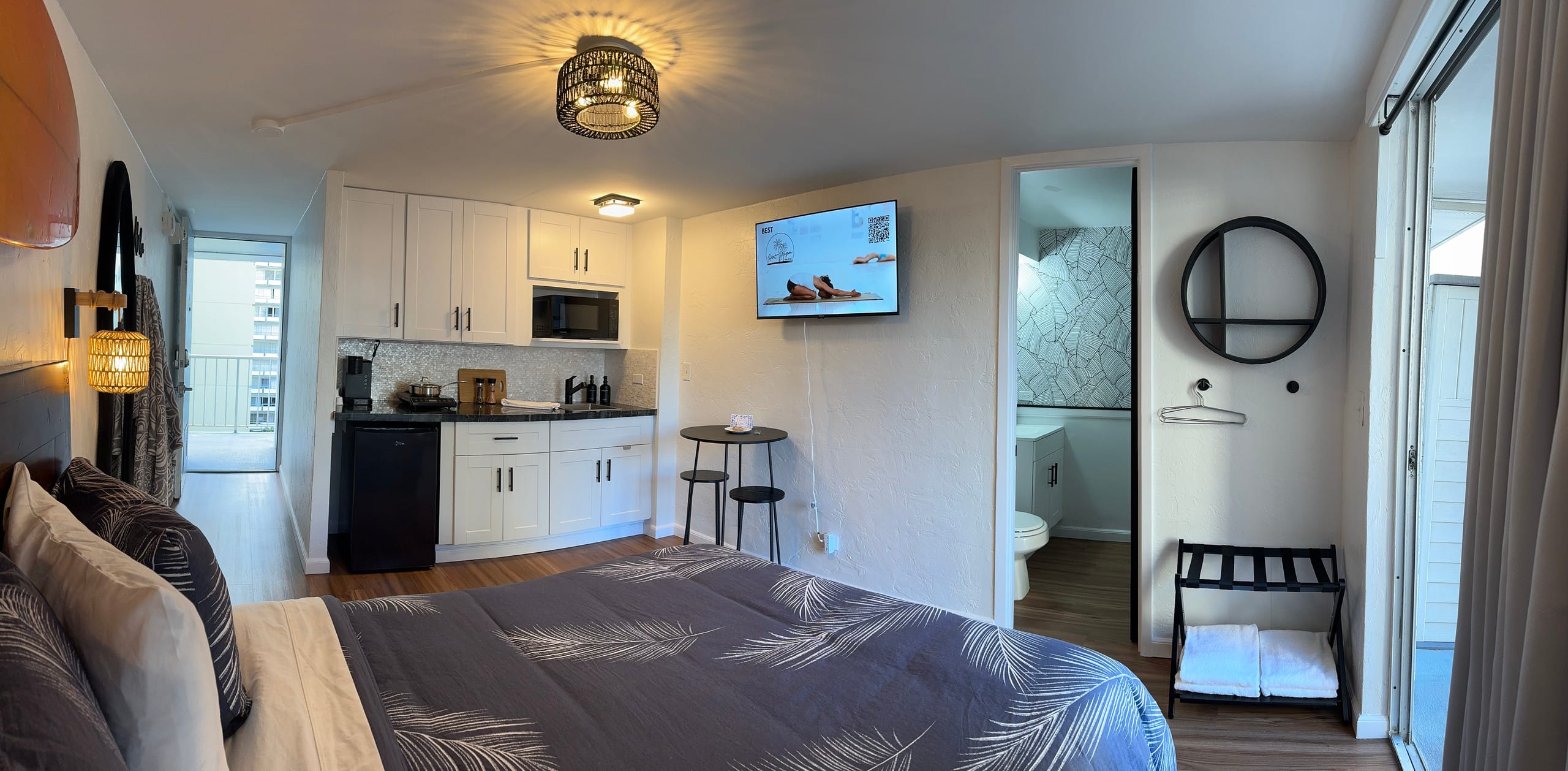 Condo in Honolulu · ★4.79 · Studio · 1 bed · 1 private bath - Image 54