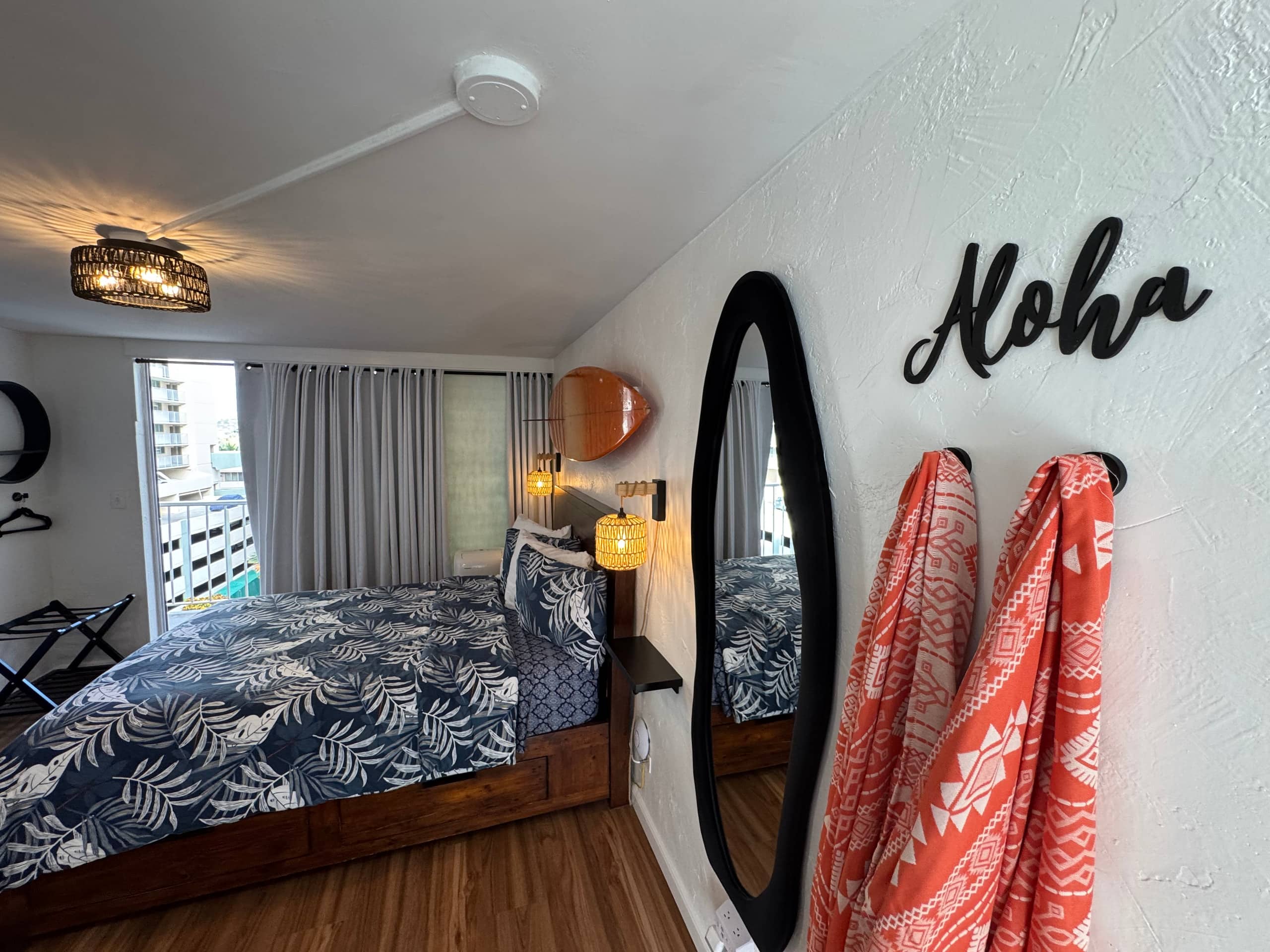 Condo in Honolulu · ★4.79 · Studio · 1 bed · 1 private bath - Image 40