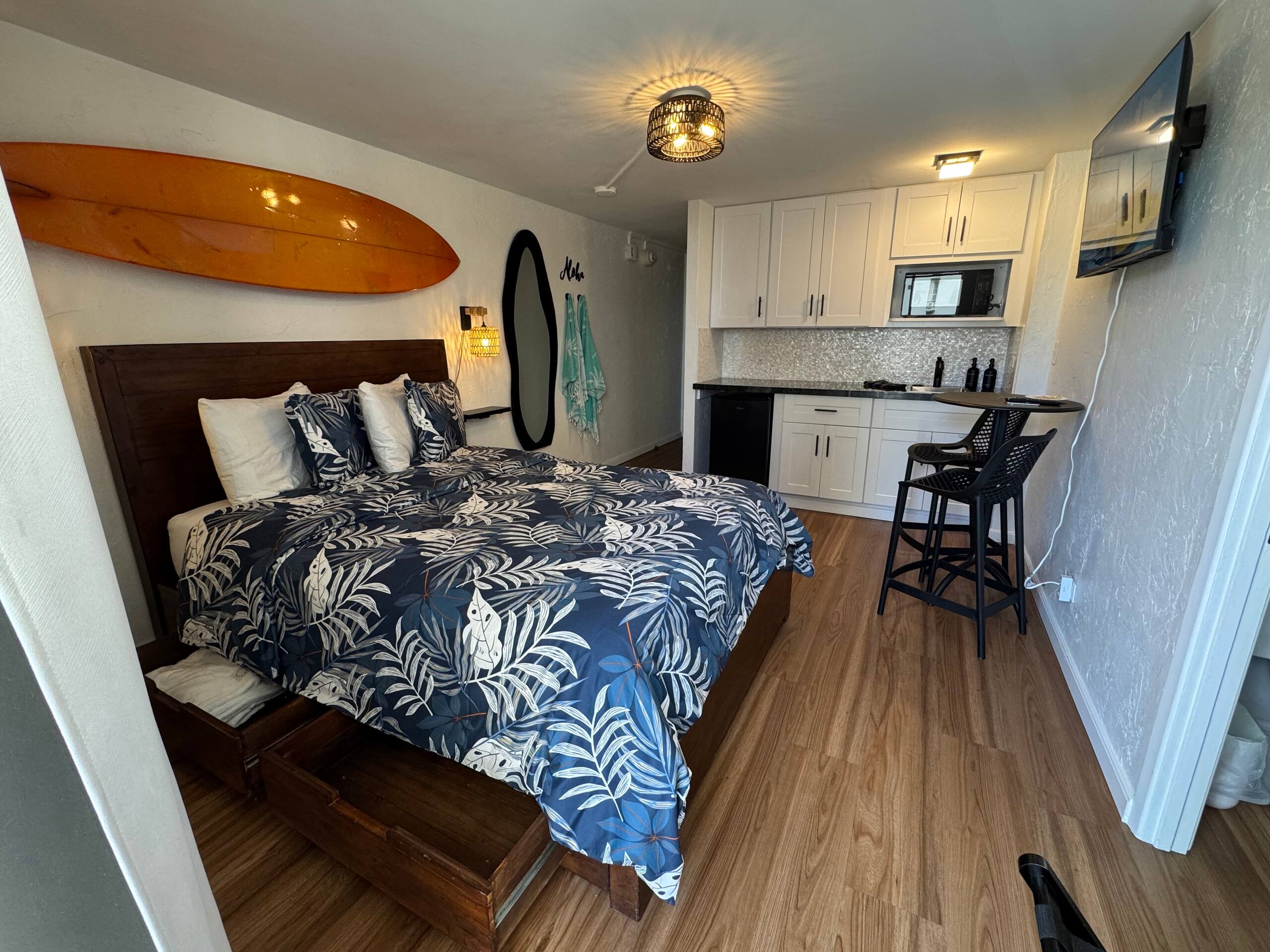 Condo in Honolulu · ★4.79 · Studio · 1 bed · 1 private bath - Image 43