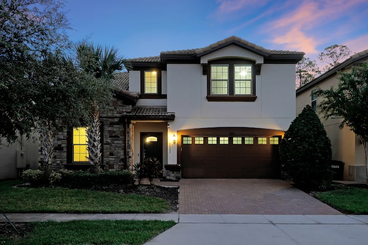 Resort Villa W/ Water Park & Private Pool - Four Corners, FL