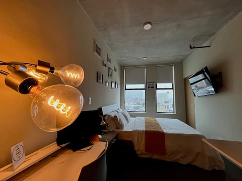 Oasis Barrio Escalante perfect/sunsets studio A/C