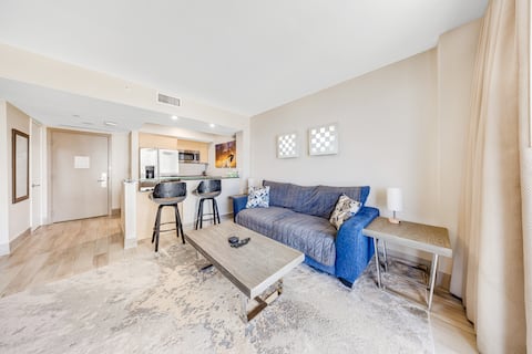 Popular Airbnb listing: Remodeled Marenas Beach Condo Direct Beach Access in Sunny Isles Beach