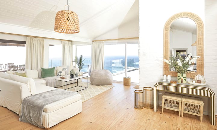 Camps Bay Luxury Villa | Pool, Hot Tub, & Aircons. - Camps Bay