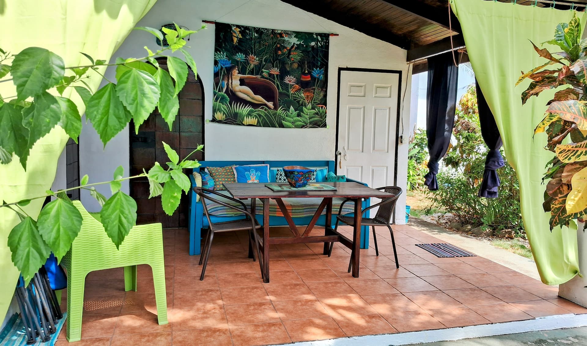 beach house Costa de Oro private pool