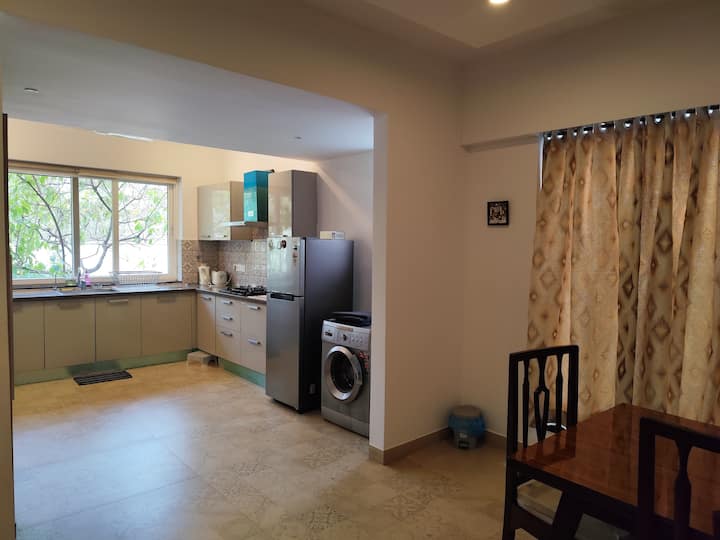 Full kitchen image 2