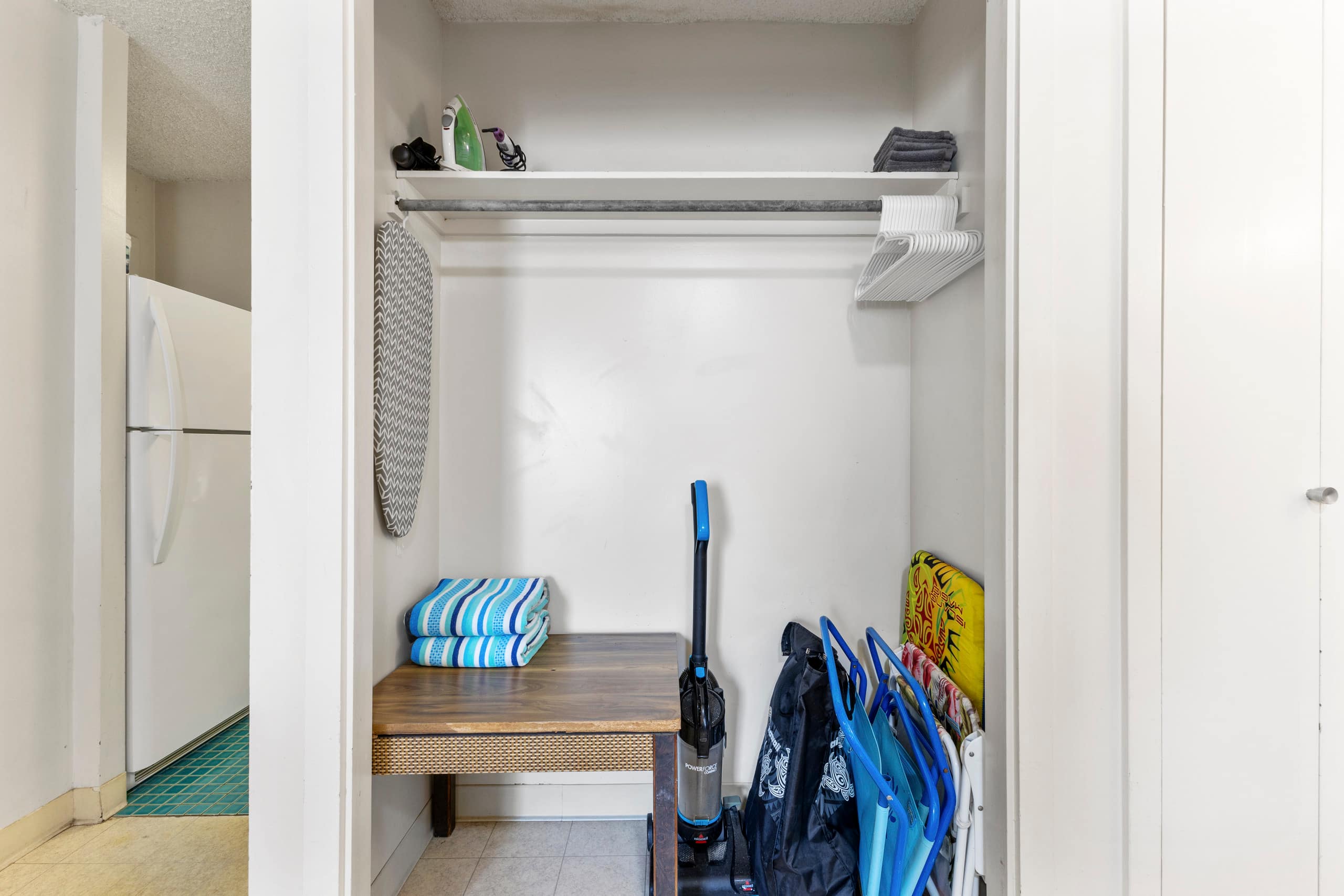 Basic Studio 🏝 1 Block To The Beach! Legally Zoned - Image 16