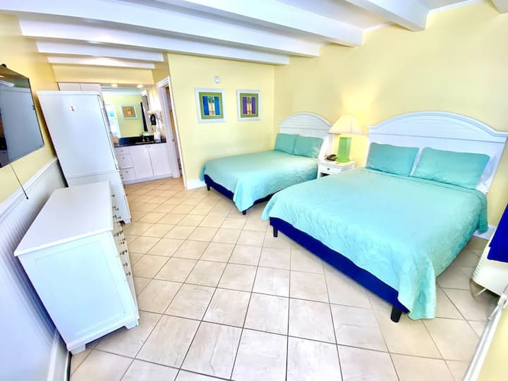 Pet-friendly, 3 Blocks To Beach, Pool, #201 - Atlantic Beach, NC