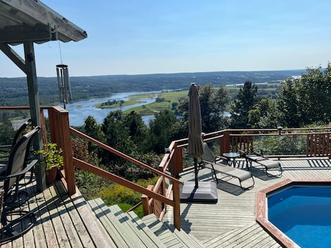 Million $ view, pool, hot tub, 12 min downtown!