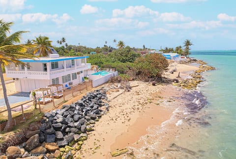 Beachfront Paradise with infinity pool