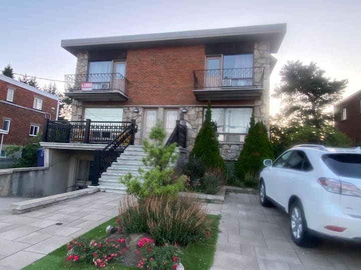 Sunny Renovated Basement For4,high Speed Internet - Laval