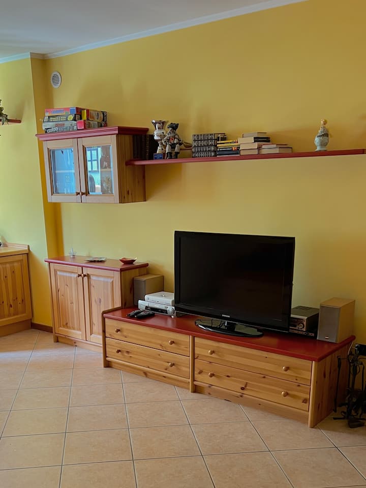 Мебел со телевизор.