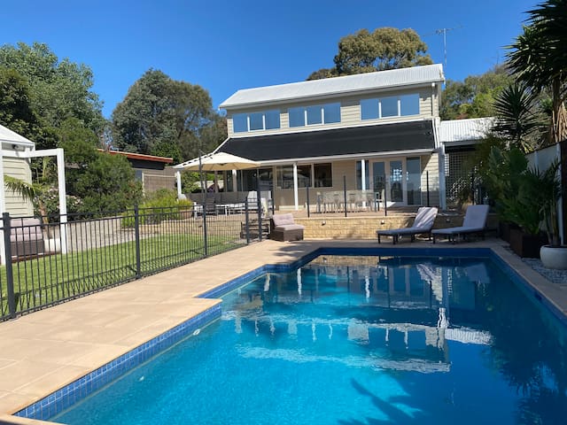 Mt Martha beach retreat with private heated pool