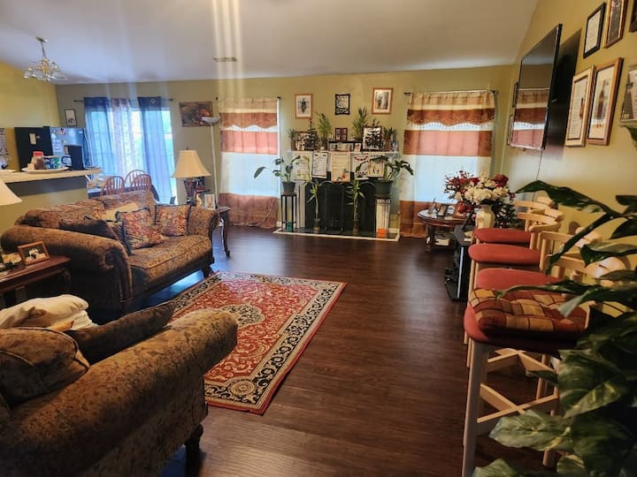 Home Away From Home - Snellville, GA