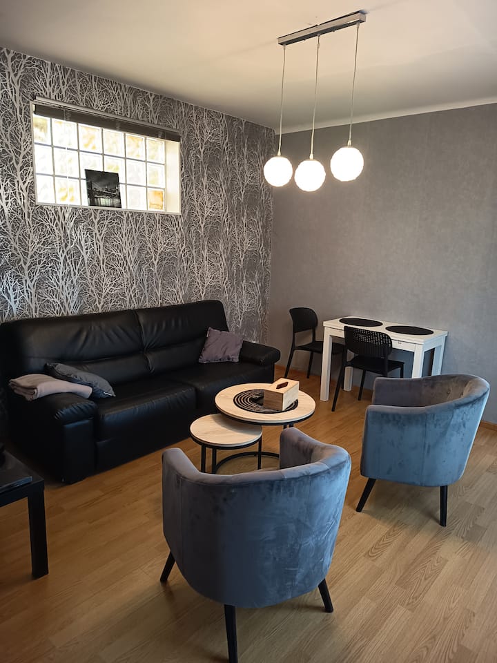 Maison Sur Son Terrain De 1000 M2 Arboré Et Clos - Semur-en-Auxois