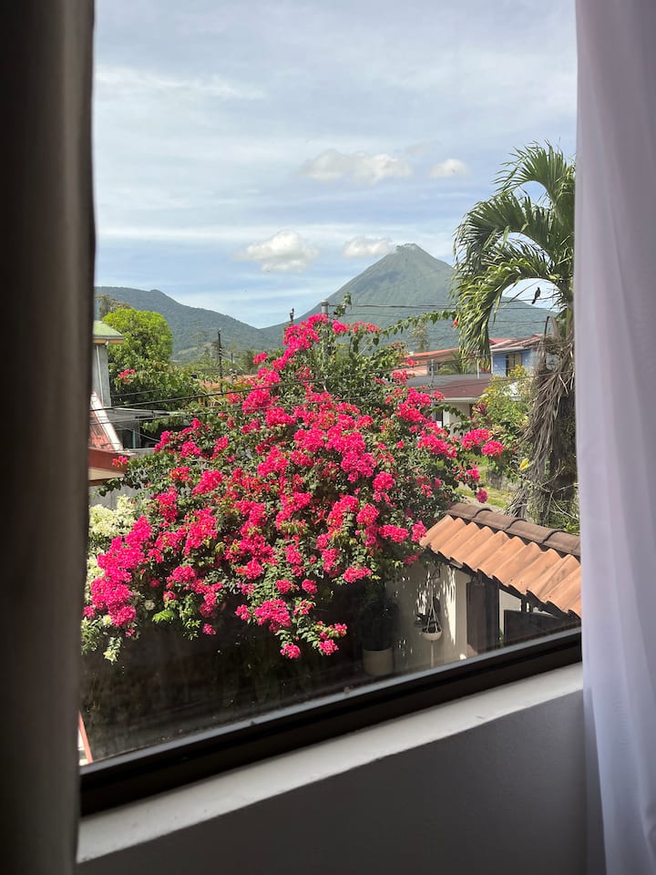 Mwonekano kutoka kwenye dirisha la chumba cha kulala 