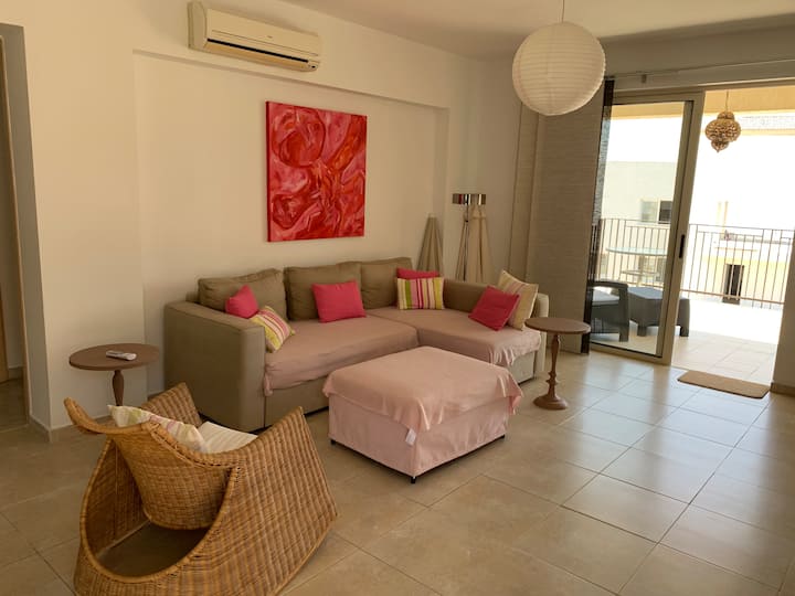 Beautiful Flat With Pool/ Schöne Wohnung Mit Pool - Ороклини