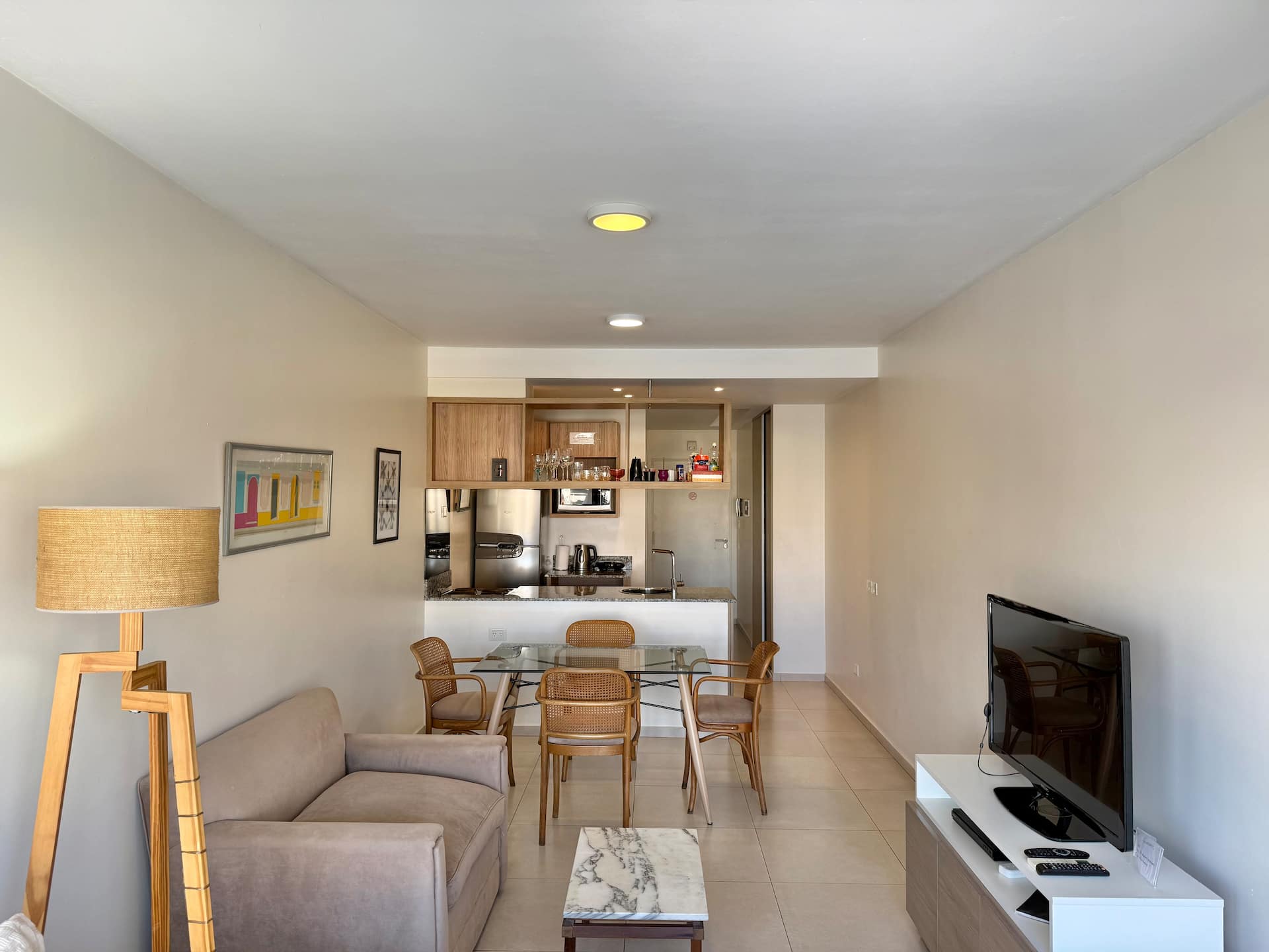 Brand new furnished studio apartment in Monserrat