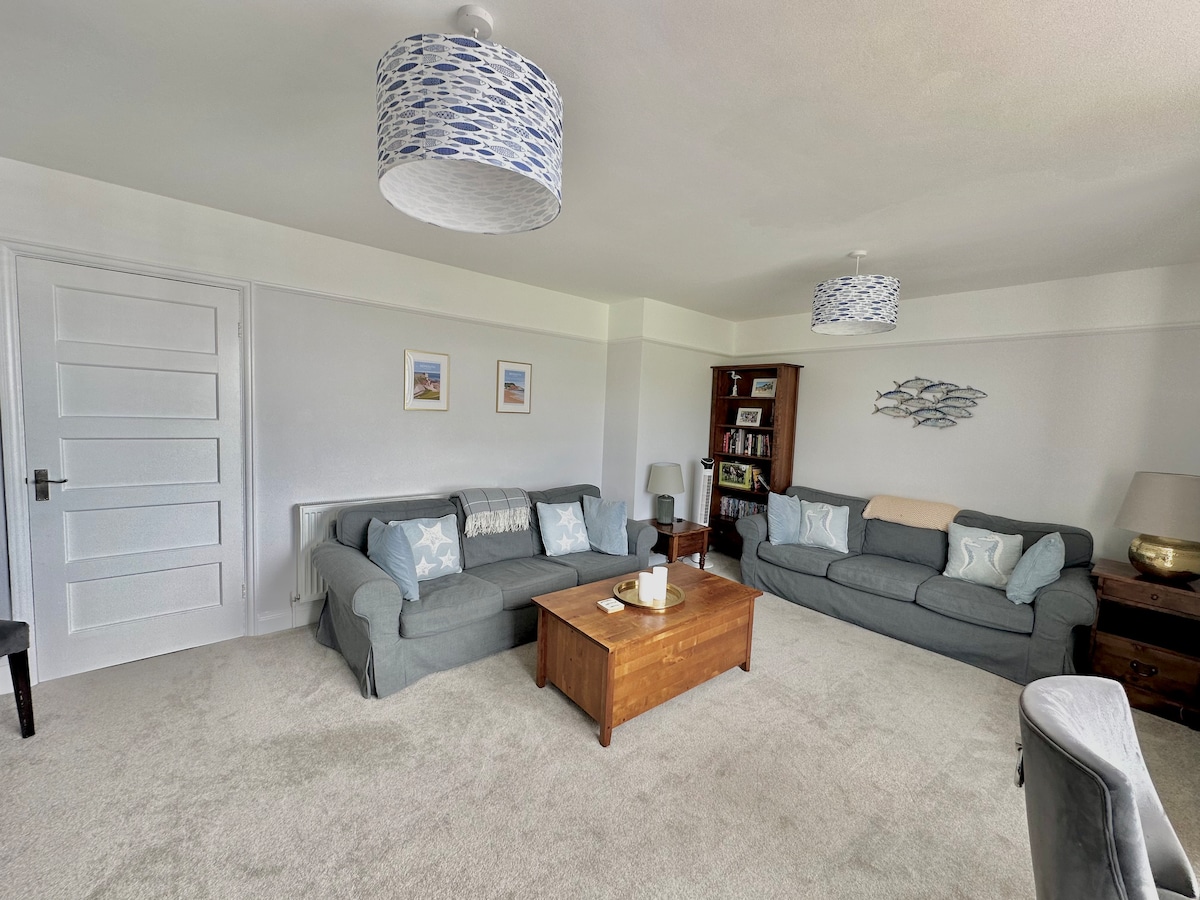 Top Airbnb: Seaview - Sidmouth central apartment with parking à Sidmouth