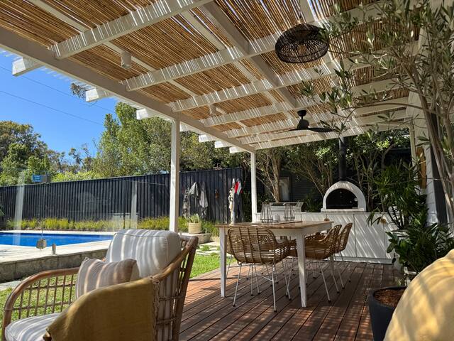 Private quintessential beach cottage, ocean views gallery image 2