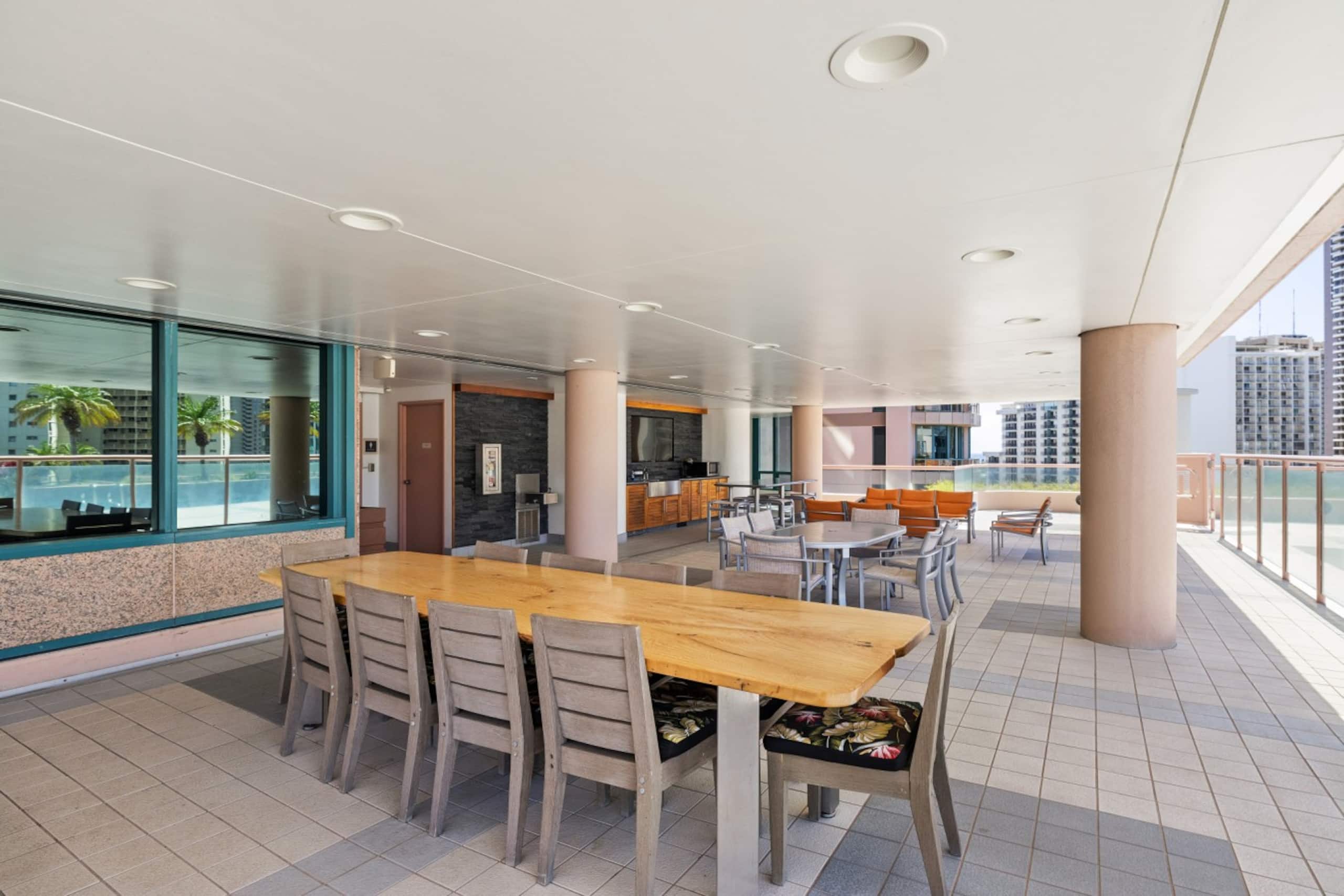 Condo in Honolulu · ★4.56 · 2 bedrooms · 2 beds · 2 baths - Image 1