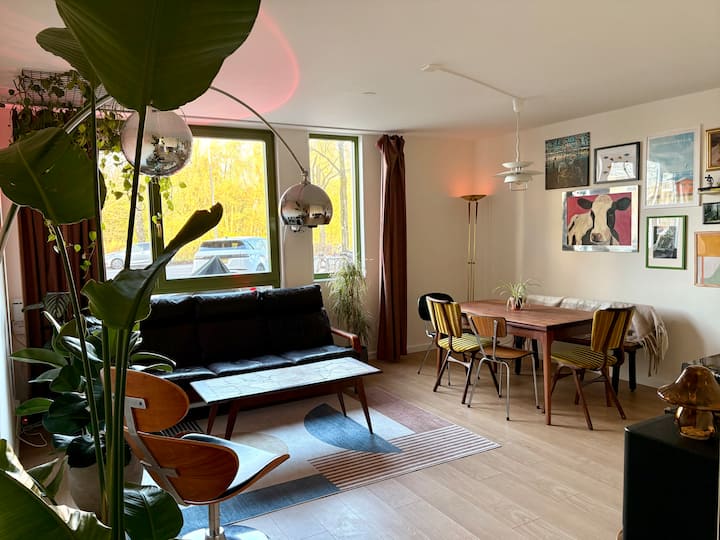 Parkside Gem: Garden Oasis Near City Center - Amsterdam