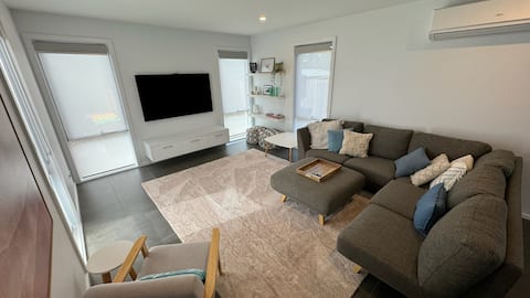Popular Airbnb listing: The Innvy on Golf in Inverloch