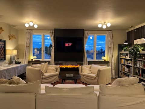 Luxury Chic Designer House -Amazing City Location