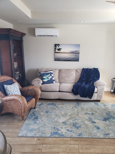 Popular Airbnb listing: Come find your calm@the Lakefront Studio in Little Elm