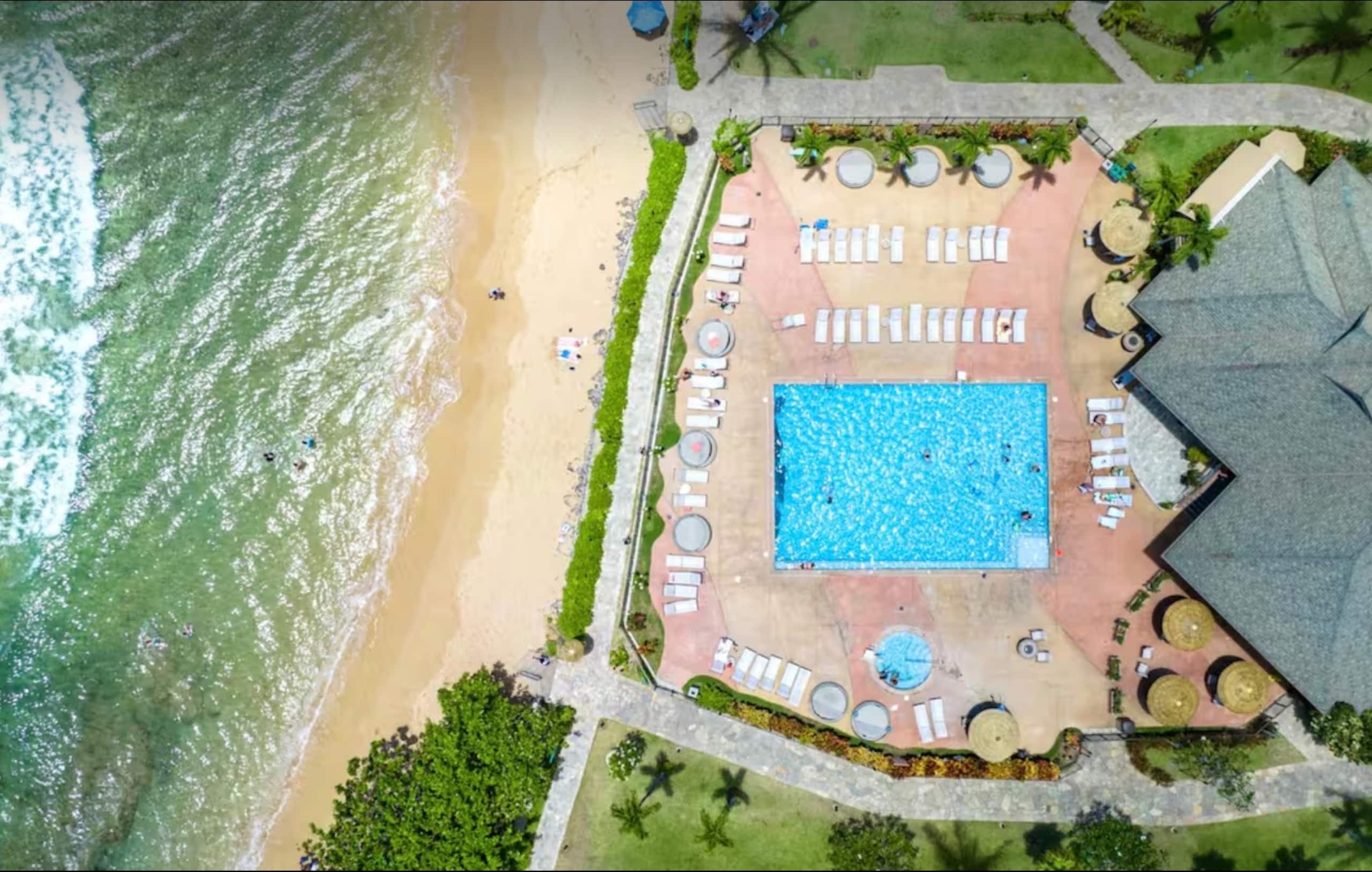 Condo in Lahaina · ★4.83 · Studio · 2 beds · 1 private bath - Image 37